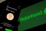 三男四女“接盘侠”没了？标普500指数季调维持成分股不变，Robinhood、Applovin应声大跌