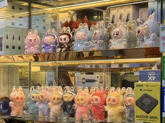 Labubu的假(🐡)货产(🐨)业链：秘密全球发货，工厂谁也不能来看